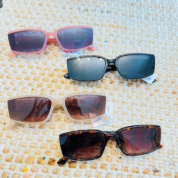 Rectangle Black Sunglasses - Picture 3 of 3